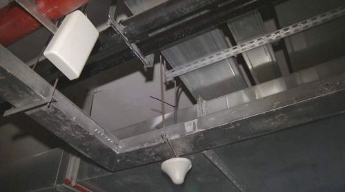 20240807102357082733.jpg 地库信号变满格 居民生活更舒心——崇明实现具备覆盖条件住宅小区地下车库移动通信网络全覆盖2.jpg