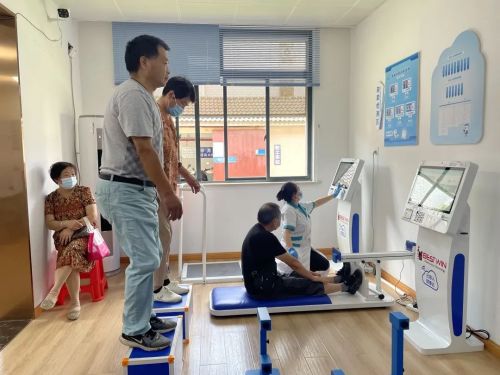 20230912161108002172.jpg 这个智慧健康驿站,为什么这么受欢迎1.jpg