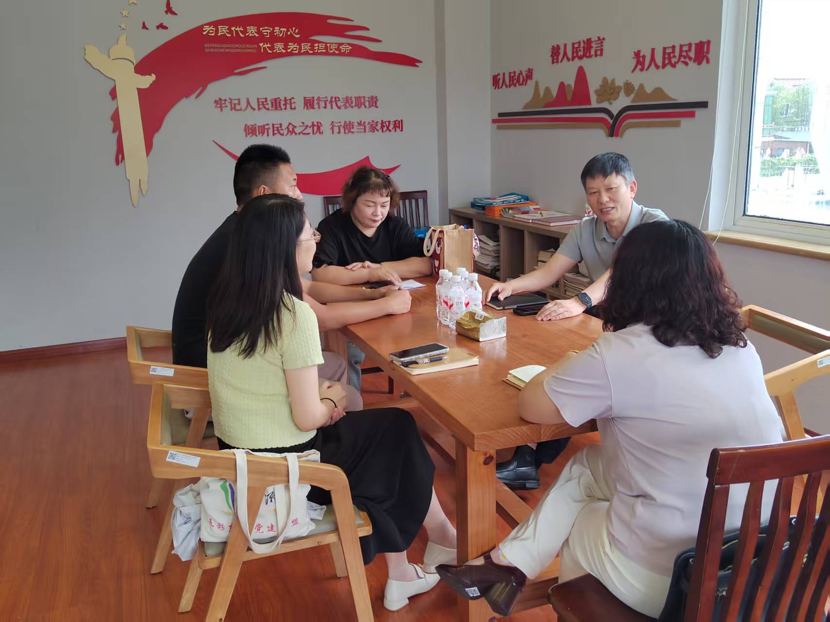 陈家镇-202501016--人大践行全过程人民民主陈家镇基层实践站开展10月接待活动.jpg