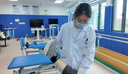 崇明这家社区医院拓展康复服务0.jpg 崇明这家社区医院拓展康复服务0.jpg