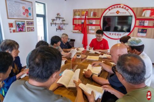 20231008101231069688.jpg 办实事 解民忧——家门口的“庭院课堂”,送课上门喽!1.jpg