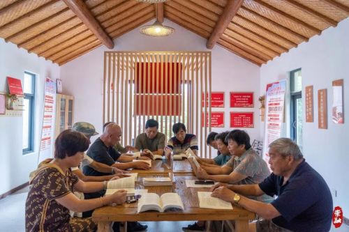 20231008101254071271.jpg 办实事 解民忧——家门口的“庭院课堂”,送课上门喽!3.jpg