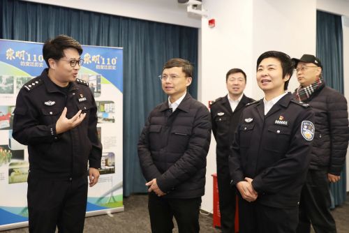 20240206102506097424.jpg 送祝福,鼓干劲!区领导节前慰问一线职工1.jpg