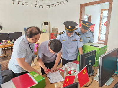 崇明区市场监管局组织开展生鲜食用农产品礼盒过度包装抽检