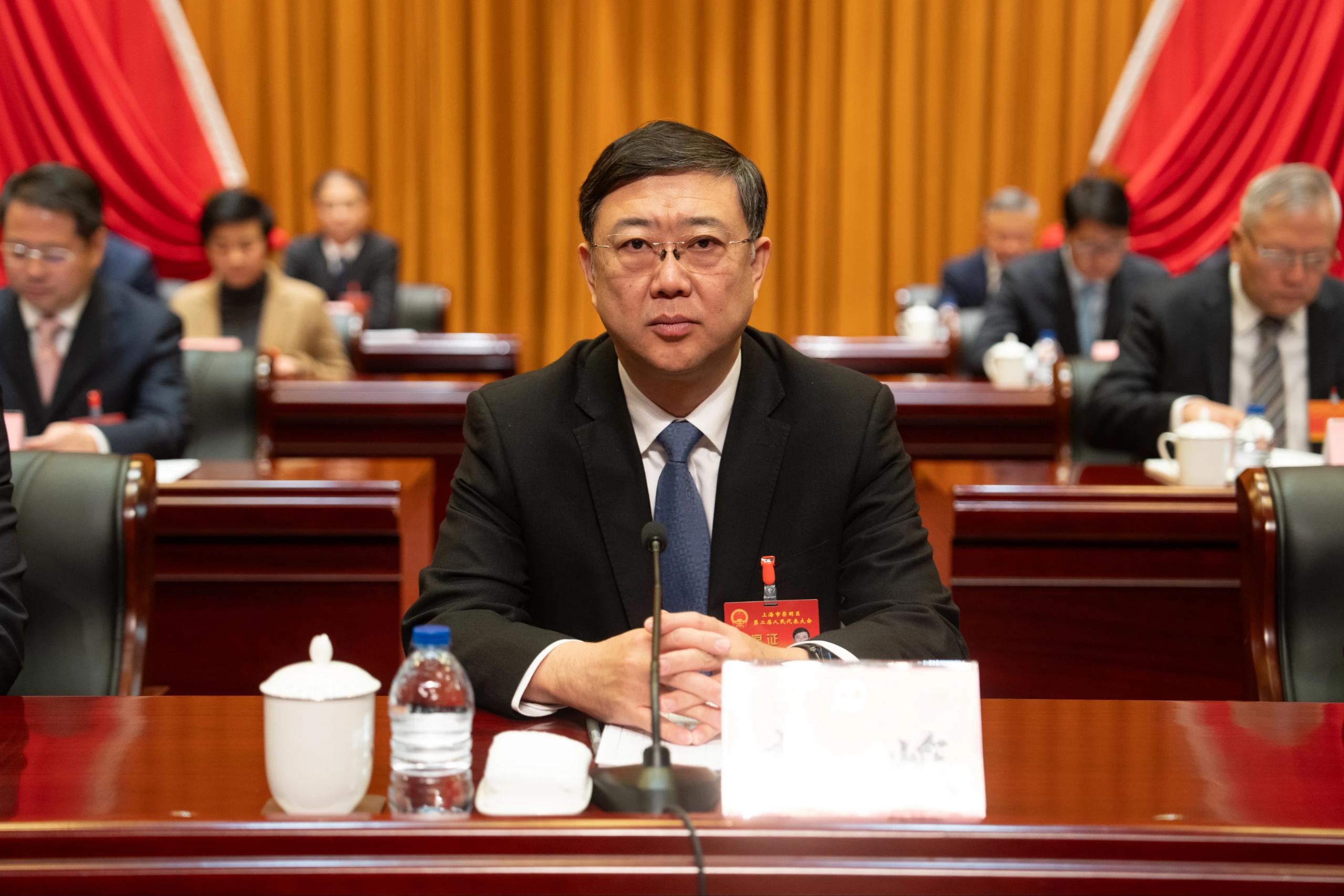 区二届人大八次会议开幕