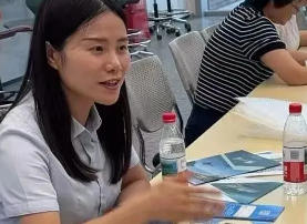 陈家镇就业服务站联合贤达外国语学院举办实习招聘会