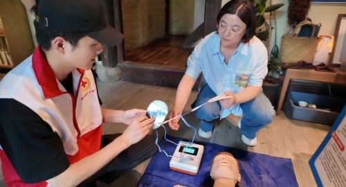 20240802152303090200.jpg 与市民群众面对面话平安——2024年崇明区食品安全宣传周活动火热进行中1.jpg