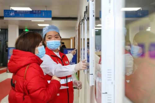 20240125143829023511.jpg 推进就医流程数字化转型,助力缩小“数字鸿沟”3.jpg