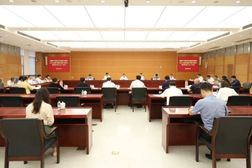 20230922104938029070.jpg 不折不扣抓执行,创造性地抓落实!区学习贯彻习近平新时代中国特色社会主义思想主题教育专题学习研讨会暨区委中心组(扩大)学习会举行1.jpg