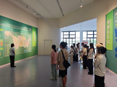 中华鲟.jpg 中华鲟.jpg